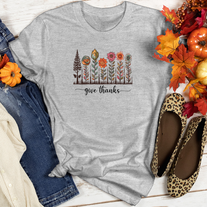 Retro Woodland Hike Flower Trio Heathered Tee